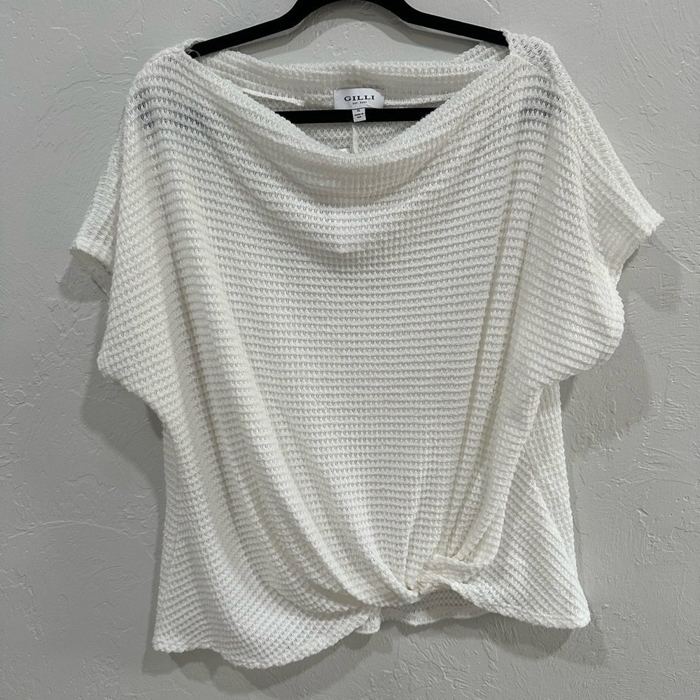 Gilli textured white blouse